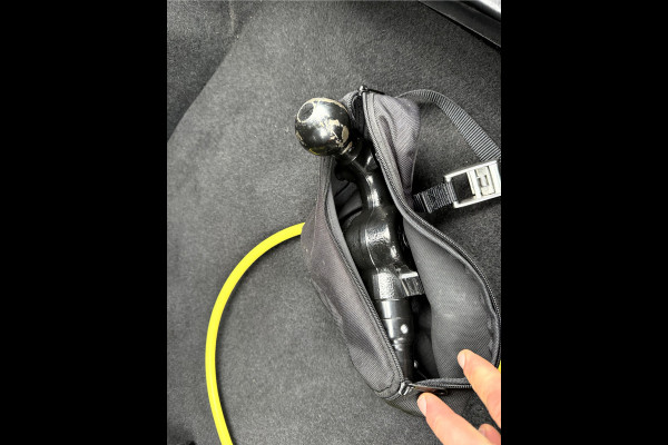 Volkswagen ID.3 First Plus 58 kWh SOH 90.7%, Camera, Trekhaak, 19''Lmv