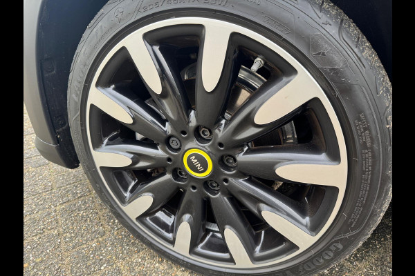 MINI Cooper SE Classic 33 kWh Head-Up Harman/Kardon Panoramadak . Neem contact op en we maken een afspraak!