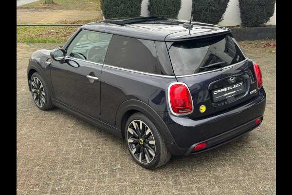 MINI Cooper SE Classic 33 kWh Head-Up Harman/Kardon Panoramadak . Neem contact op en we maken een afspraak!