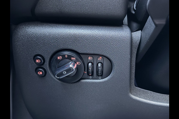 MINI Mini 1.5 Cooper Chili Automaat / Carplay / Panoramadak / Navi / 17" LM /  PDC v+a