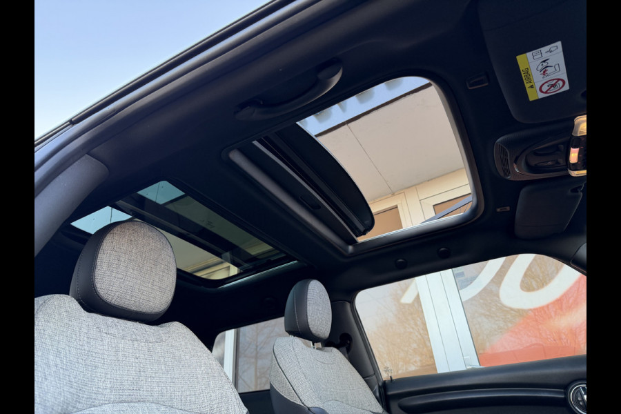 MINI Mini 1.5 Cooper Chili Automaat / Carplay / Panoramadak / Navi / 17" LM /  PDC v+a