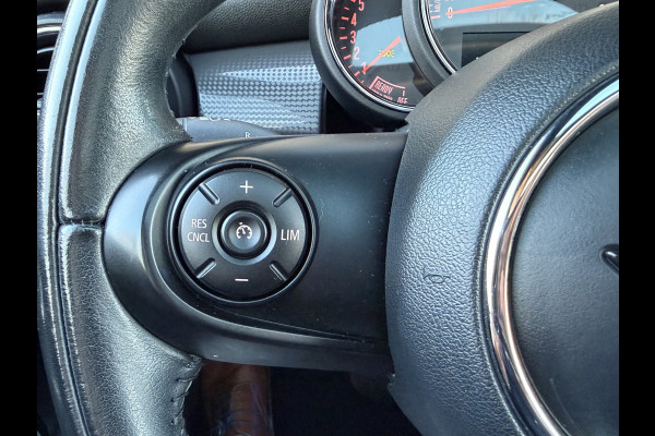 MINI Mini 1.5 Cooper Chili Automaat / Carplay / Panoramadak / Navi / 17" LM /  PDC v+a