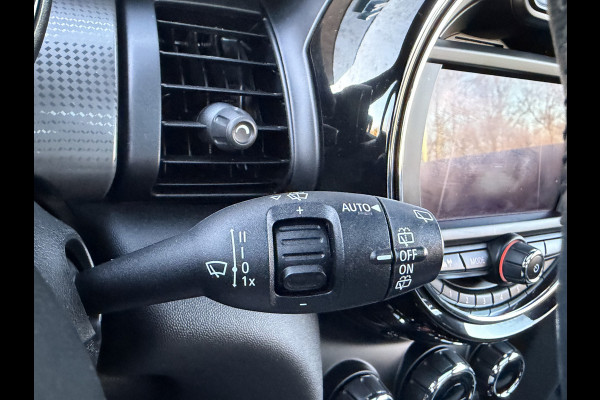 MINI Mini 1.5 Cooper Chili Automaat / Carplay / Panoramadak / Navi / 17" LM /  PDC v+a