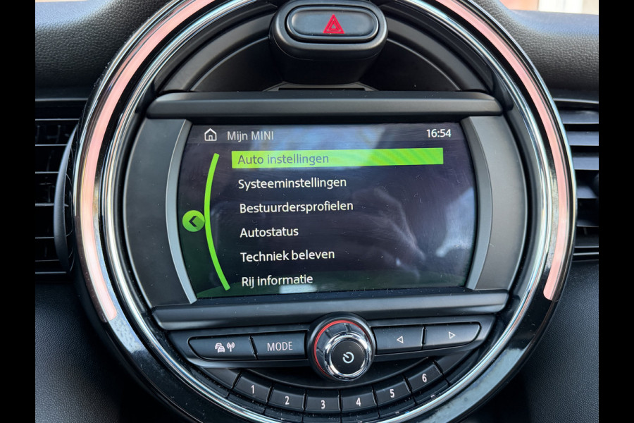 MINI Mini 1.5 Cooper Chili Automaat / Carplay / Panoramadak / Navi / 17" LM /  PDC v+a