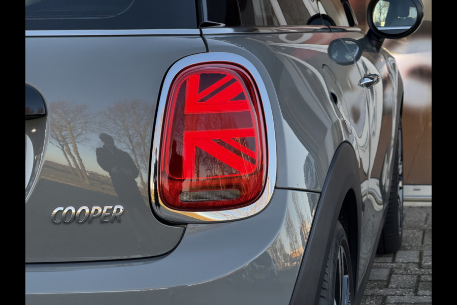 MINI Mini 1.5 Cooper Chili Automaat / Carplay / Panoramadak / Navi / 17" LM /  PDC v+a