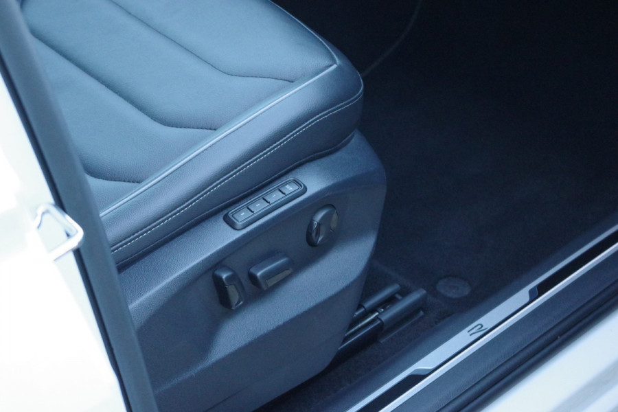 Volkswagen Tiguan 1.4 TSI eHybrid 245 PK R-Line BNS+ PHEV, Panoramadak, LED, Leder, 360 Camera,