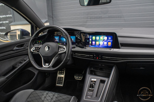Volkswagen Golf 1.5 eTSI R-Line Business+ PANO CAMERA ACC CARPLAY