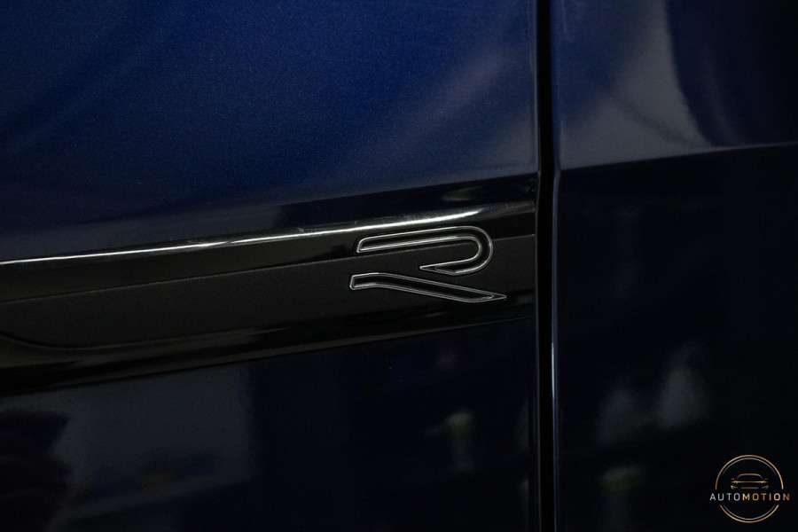 Volkswagen Golf 1.5 eTSI R-Line Business+ PANO CAMERA ACC CARPLAY