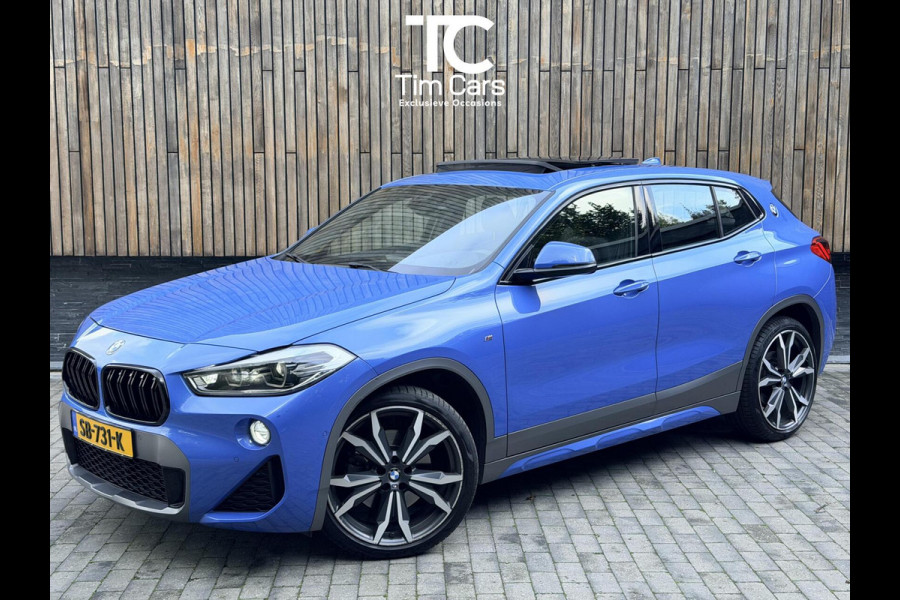 BMW X2 sDrive20i M-sport Automaat | Panoramadak | DAB | LED verlichting | 20 inch | Schakelflippers | Lederen bekleding | Stoelverwarmi