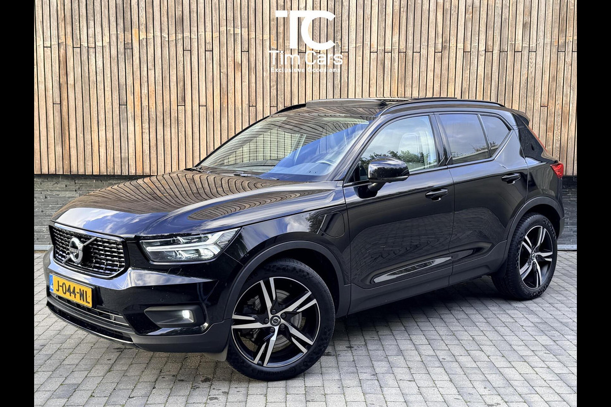 Volvo XC40 1.5 T4 Recharge R-Design Automaat | Panoramadak | LED verlichting | Sportstoelen leer | DAB | Apple CarPlay | 360 graden camera