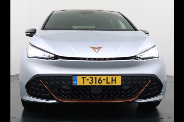 CUPRA Born Business 62 kWh ELEK. STOEL MET MASSAGE| STUURWIELVERWARMING | RONDOMZICHT CAMERA| ADAPTIVE CRUISE CONTROL| DODE HOEK SENSOR| REEDS RIJKLAAR GEMAAKT, GELEVERD INCL. 12 MND BOVAG GARANTIE