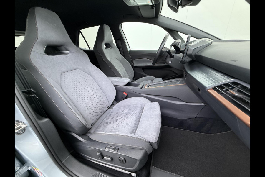 CUPRA Born Business 62 kWh ELEK. STOEL MET MASSAGE| STUURWIELVERWARMING | RONDOMZICHT CAMERA| ADAPTIVE CRUISE CONTROL| DODE HOEK SENSOR| REEDS RIJKLAAR GEMAAKT, GELEVERD INCL. 12 MND BOVAG GARANTIE