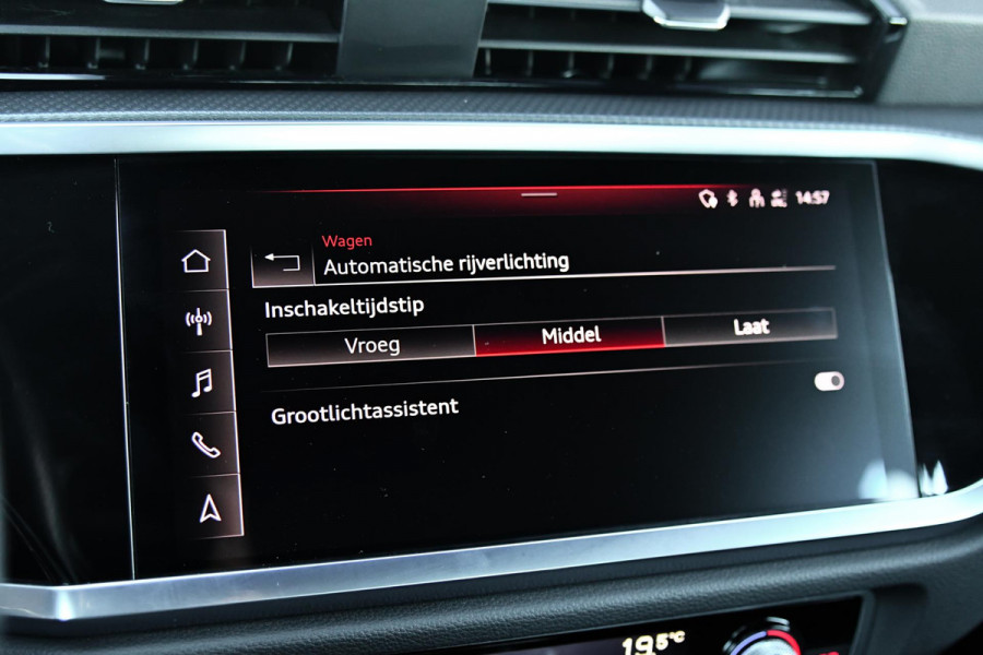 Audi Q3 45 TFSI e 3x S-Line. Pano, ACC, Dodehoek, Lane assist!