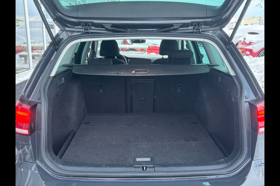 Volkswagen Golf Variant 1.0 TSI Highline | Stoelverwarming | Parkeer Sensoren | Adaptive Cruise