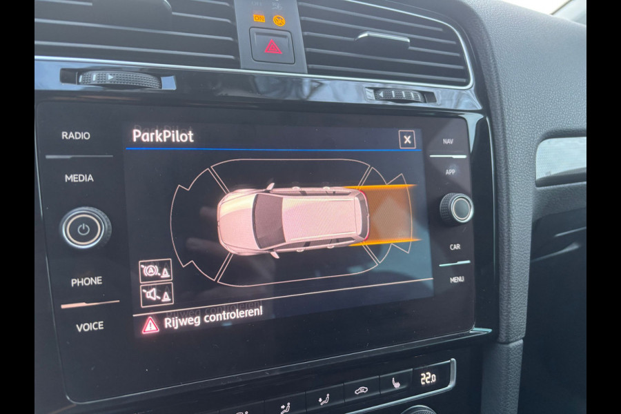 Volkswagen Golf Variant 1.0 TSI Highline | Stoelverwarming | Parkeer Sensoren | Adaptive Cruise
