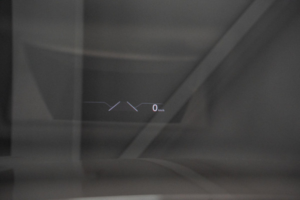 Volkswagen Touareg 3.0 TDI R-Line *Vierwielbesturing / Luchtvering / Standkachel / Stoelventilatie + massage / Panorama / HUD / Keyless*