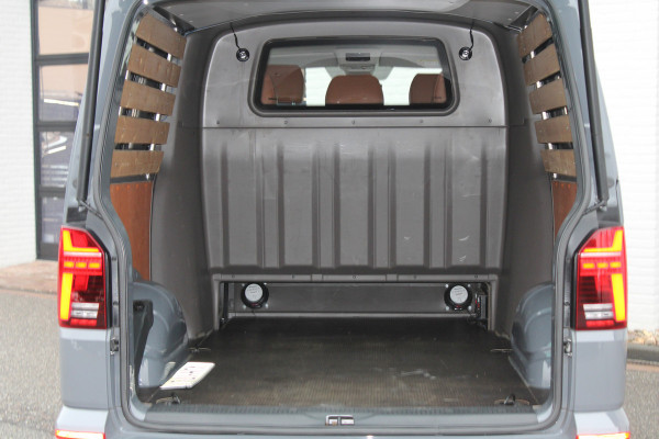 Volkswagen Transporter 2.0 TDI / Aut / L2H1 / 30 / DC / BULLI / Leer / Camera / Vol Opties / NIEUWSTAAT