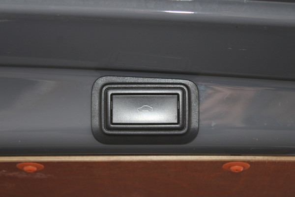 Volkswagen Transporter 2.0 TDI / Aut / L2H1 / 30 / DC / BULLI / Leer / Camera / Vol Opties / NIEUWSTAAT