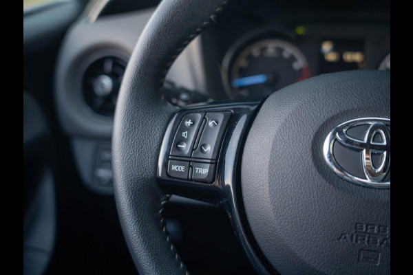 Toyota Yaris 1.5 VVT-i Active AUTOMAAT / Camera / Climate control / Cruise control