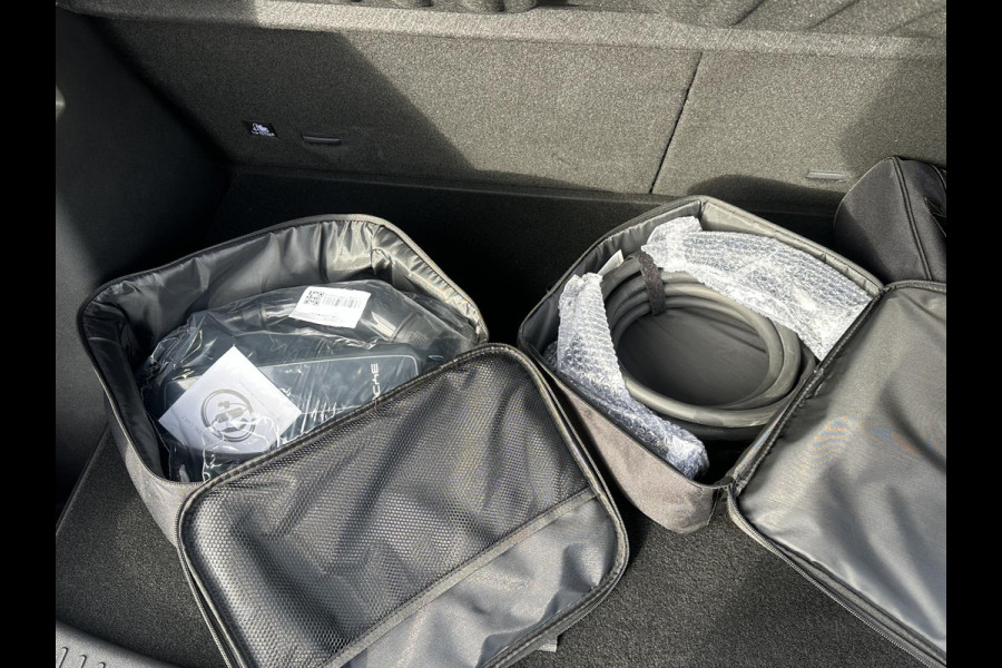 BYD ATTO 2 Boost 45 kWh ZGAN Nieuw! | Volledige BYD Fabrieksgarantie t/m 11-2030 of 150.000 km | Stoel & Stuurverwarming | Adaptieve Cruise | 360° Camera | Panoramadak | Dodehoekassistent | Origineel NL Auto