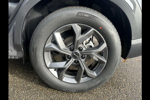 BYD ATTO 2 Boost 45 kWh ZGAN Nieuw! | Volledige BYD Fabrieksgarantie t/m 11-2030 of 150.000 km | Stoel & Stuurverwarming | Adaptieve Cruise | 360° Camera | Panoramadak | Dodehoekassistent | Origineel NL Auto