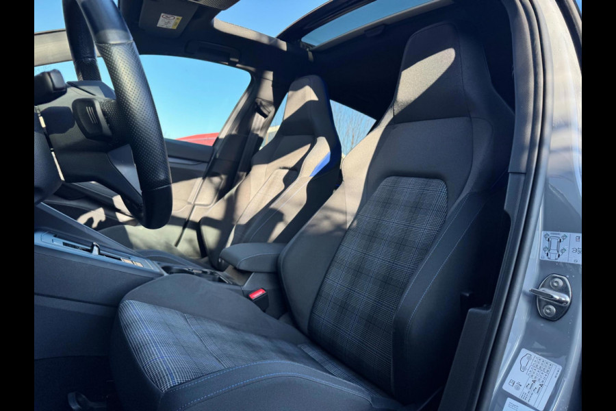 Volkswagen Golf 1.4 eHybrid GTE Pano/Sfeer/Navi/BTW!