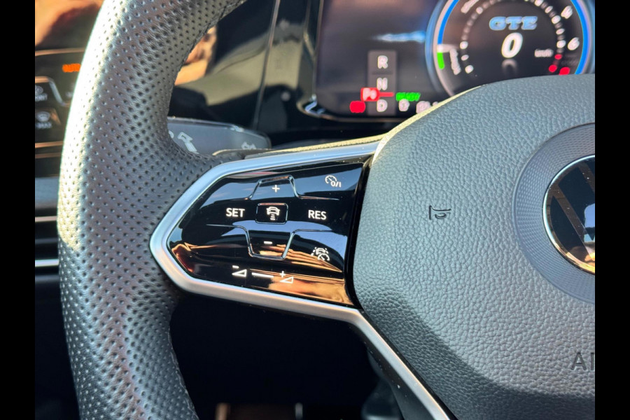Volkswagen Golf 1.4 eHybrid GTE Pano/Sfeer/Navi/BTW!