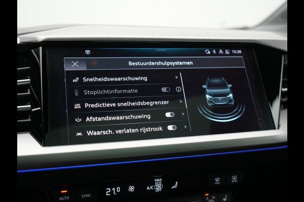 Audi Q4 e-tron 50 quattro S-Line 77 kWh 299pk Dealer O.H. Incl. BTW | Panodak | SOH 93,2% | Lederen Sportstoelen Verwarmd | 20"L.M  | Navigatie | Cruise Control | Virtual | DAB | Taifungrau Metallic |