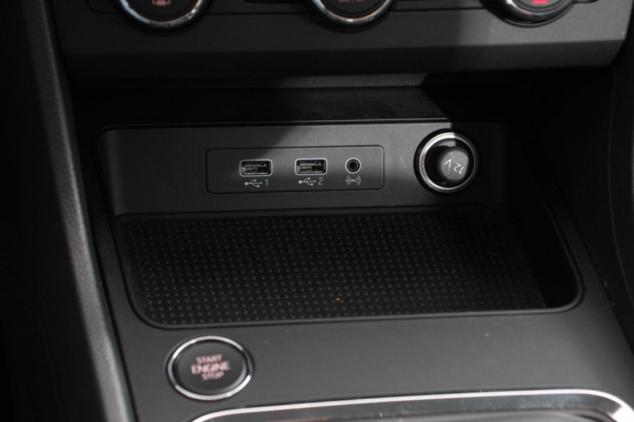 Seat Ateca 1.5 TSI 150 pk DSG Style | Navigatie | Apple Carplay/Android Auto | Climate Control | Parkeer sensoren | Inductief laden smartphone | Cruise Control