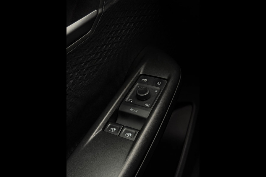 CUPRA Born Performance 82 kWh HuD Camera 231pk