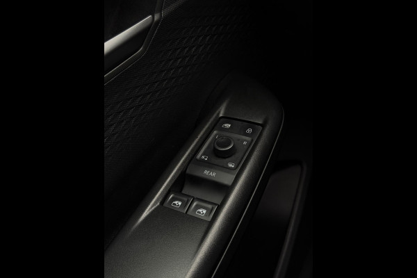 CUPRA Born Performance 82 kWh HuD Camera 231pk