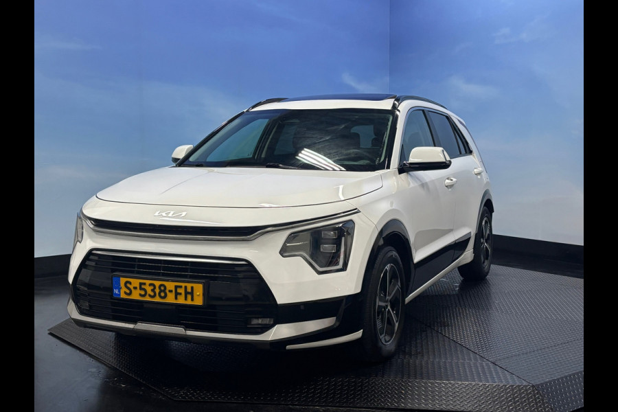 Kia Niro 1.6 GDi Hybrid DynamicPlusLine Pano, Trekhaak, Leer, Stuur/Stoelverwarming