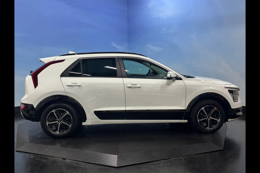 Kia Niro 1.6 GDi Hybrid DynamicPlusLine Pano, Trekhaak, Leer, Stuur/Stoelverwarming
