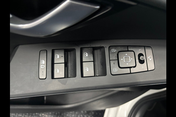 Kia Niro 1.6 GDi Hybrid DynamicPlusLine Pano, Trekhaak, Leer, Stuur/Stoelverwarming