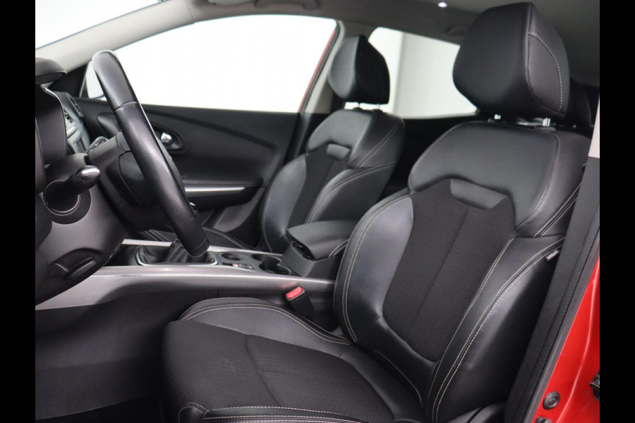 Renault Kadjar 1.5 dCi Intens | Trekhaak | Camera | Navigatie | Half leder | Keyless | Climate control | Dodehoek detectie | Cruise control | Parkeerhulp | Bluetooth