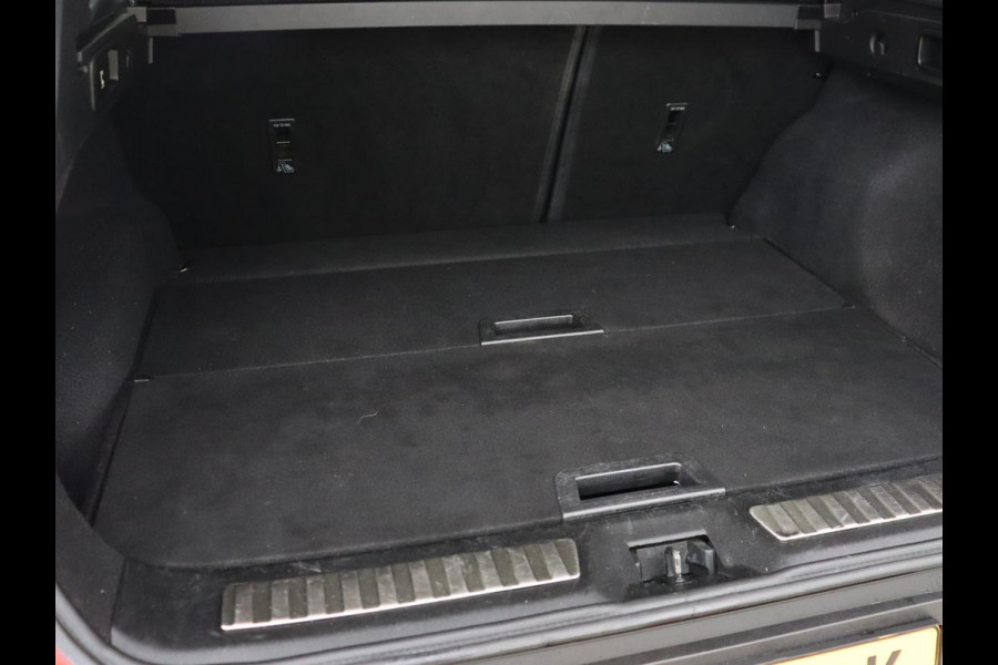 Renault Kadjar 1.5 dCi Intens | Trekhaak | Camera | Navigatie | Half leder | Keyless | Climate control | Dodehoek detectie | Cruise control | Parkeerhulp | Bluetooth