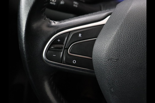 Renault Kadjar 1.5 dCi Intens | Trekhaak | Camera | Navigatie | Half leder | Keyless | Climate control | Dodehoek detectie | Cruise control | Parkeerhulp | Bluetooth