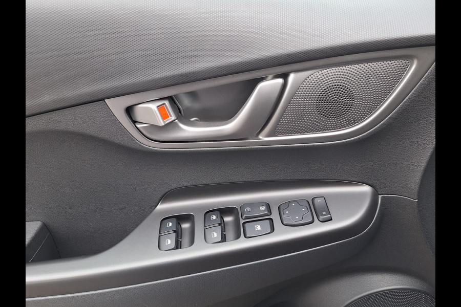 Hyundai Kona EV Comfort 64 kWh | SOH: 96,3% | Trekhaak |  3 Fase | warmtepomp | Navi | Camera | Climate |