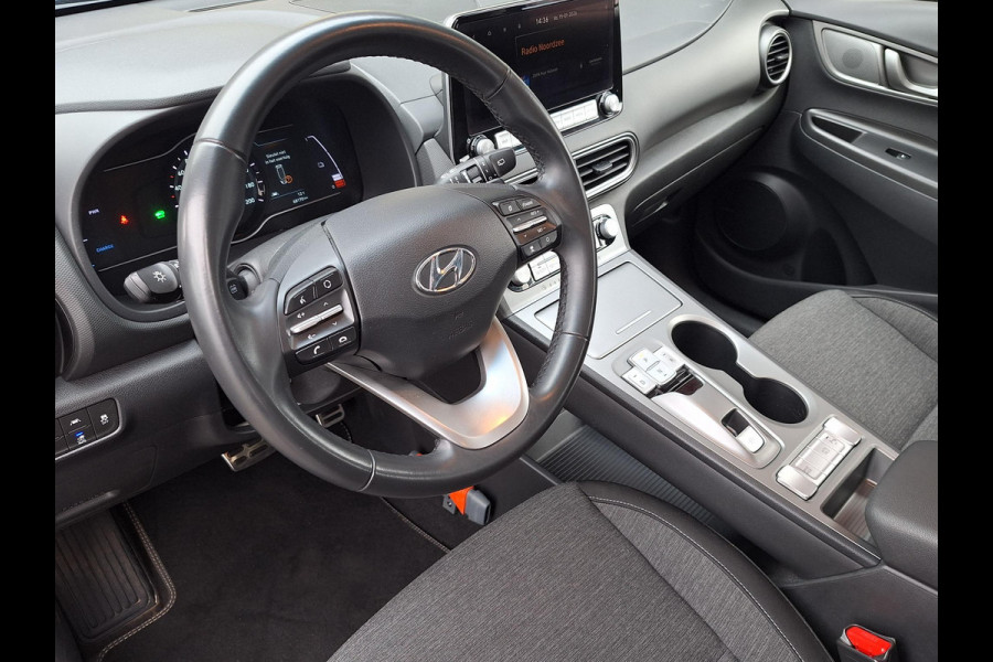 Hyundai Kona EV Comfort 64 kWh | SOH: 96,3% | Trekhaak |  3 Fase | warmtepomp | Navi | Camera | Climate |