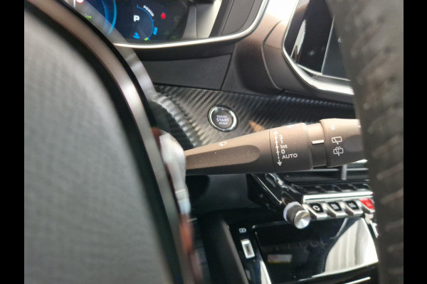 Peugeot e-2008 EV Allure Pack 50 kWh SOH 99,6% | 3-Fase 11 kWh |  Stoelverwarming | Advanced Grip Control | Apple Carplay/Android Auto | Achteruitrijcamera | Cruise Control |