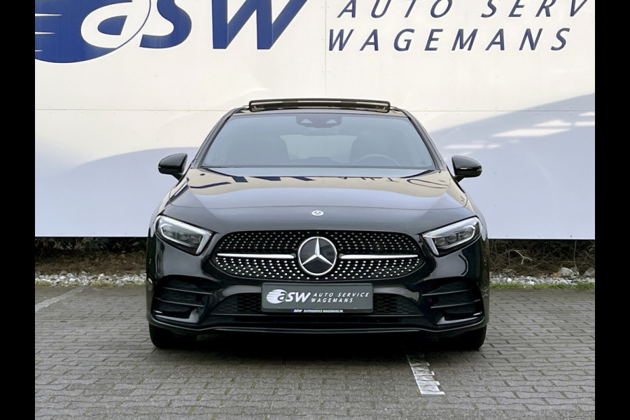 Mercedes-Benz A-Klasse 250 AMG-Line | Pano | LED Matrix | Night Pakket | Camera