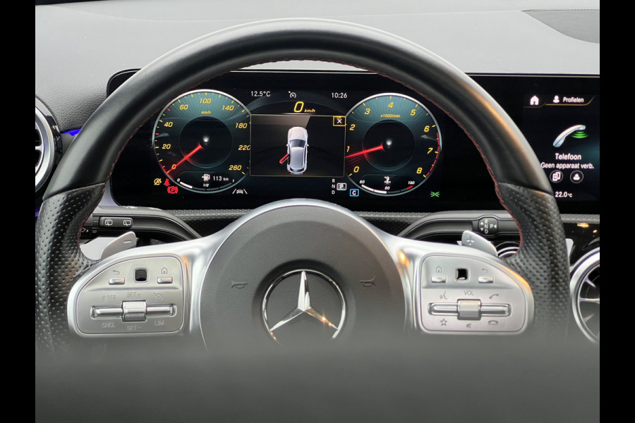 Mercedes-Benz A-Klasse 250 AMG-Line | Pano | LED Matrix | Night Pakket | Camera
