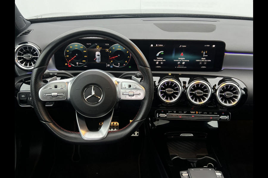 Mercedes-Benz A-Klasse 250 AMG-Line | Pano | LED Matrix | Night Pakket | Camera