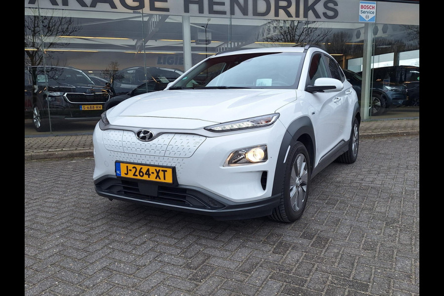 Hyundai Kona EV Fashion 64 kWh | SOH: 95,0% | 3 Fase | warmtepomp | HUD | Blindspot | Climate | Navi |