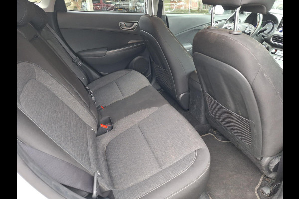 Hyundai Kona EV Fashion 64 kWh | SOH: 95,0% | 3 Fase | warmtepomp | HUD | Blindspot | Climate | Navi |