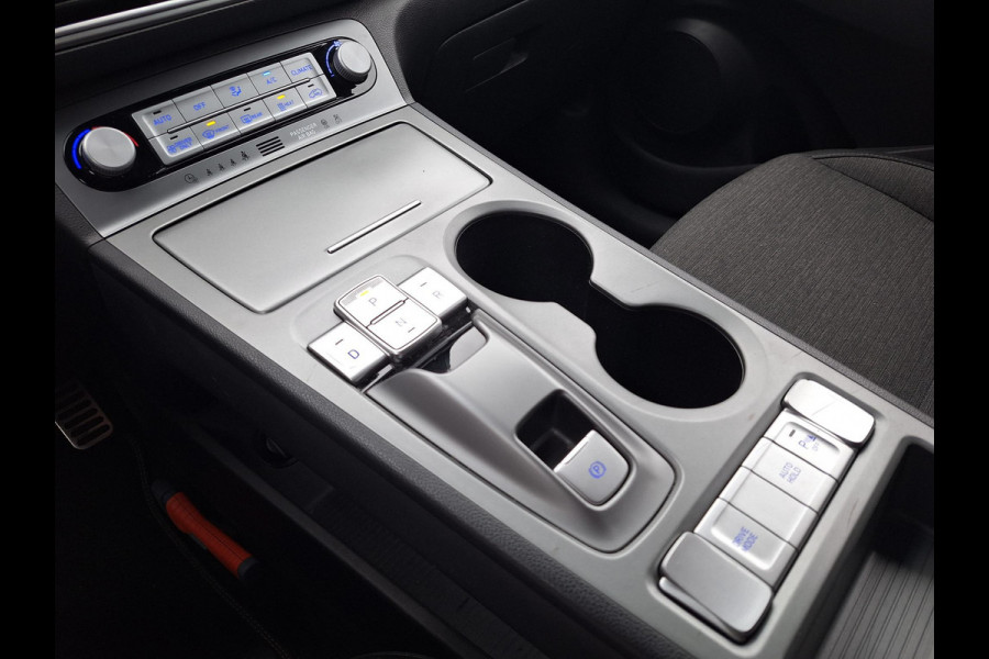 Hyundai Kona EV Fashion 64 kWh | SOH: 95,0% | 3 Fase | warmtepomp | HUD | Blindspot | Climate | Navi |