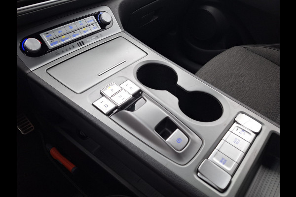 Hyundai Kona EV Fashion 64 kWh | SOH: 95,0% | 3 Fase | warmtepomp | HUD | Blindspot | Climate | Navi |
