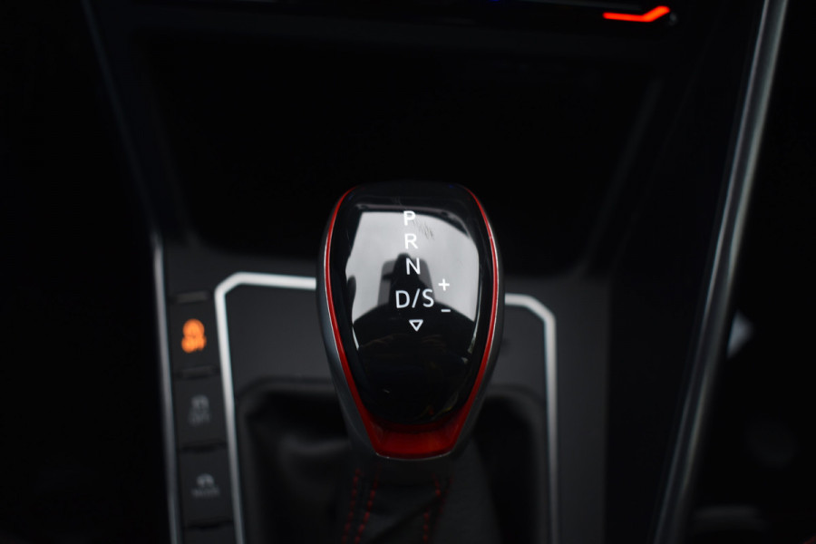 Volkswagen Polo GTI 2.0 TSI 210PK DSG STOELVERW VIRTUAL/IQ-LED/CARPLAY FABRIEKS GARANTIE