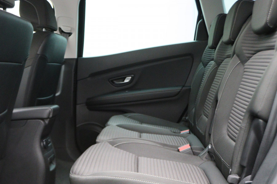 Renault Grand Scénic 1.3 TCe Equilibre 7p. Camera, Apple Carplay, Keyless, Trekhaak, LED, Climate