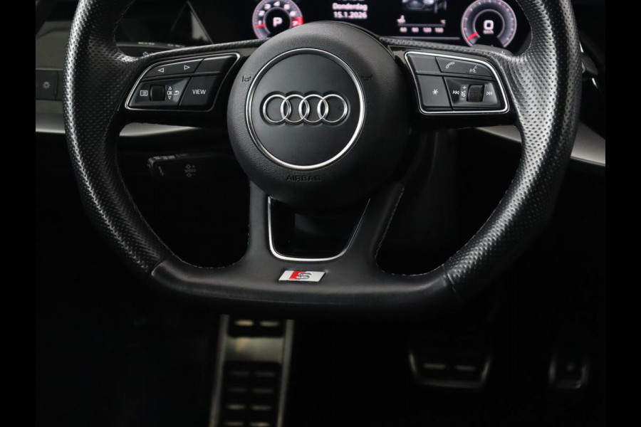 Audi A3 35 TFSI S edition | Carplay | Navigatie | Sportstoelen | Half leder | Full LED | Camera | Virtual Cockpit | 19'' | Climate control | Bluetooth | Cruise control | S Line